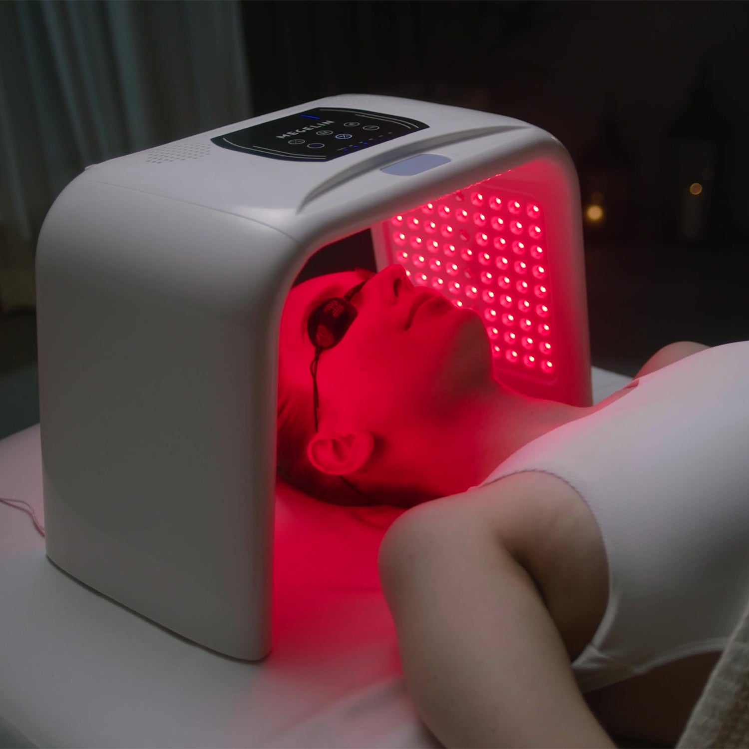 Experience salon-quality skincare and wellness benefits at home with our medical-grade LED device. Featuring 287 LEDs and 7 specific wavelengths, it targets wrinkles, acne, inflammation, and more.