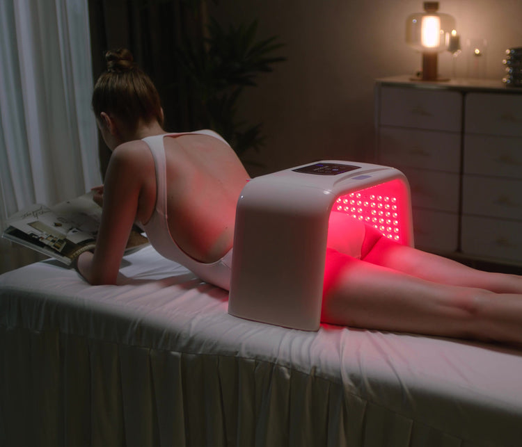 Common issues like waist muscle tension and poor circulation can be treated with near-infrared light from the device, offering both stiffness relief and ciuculation boost.