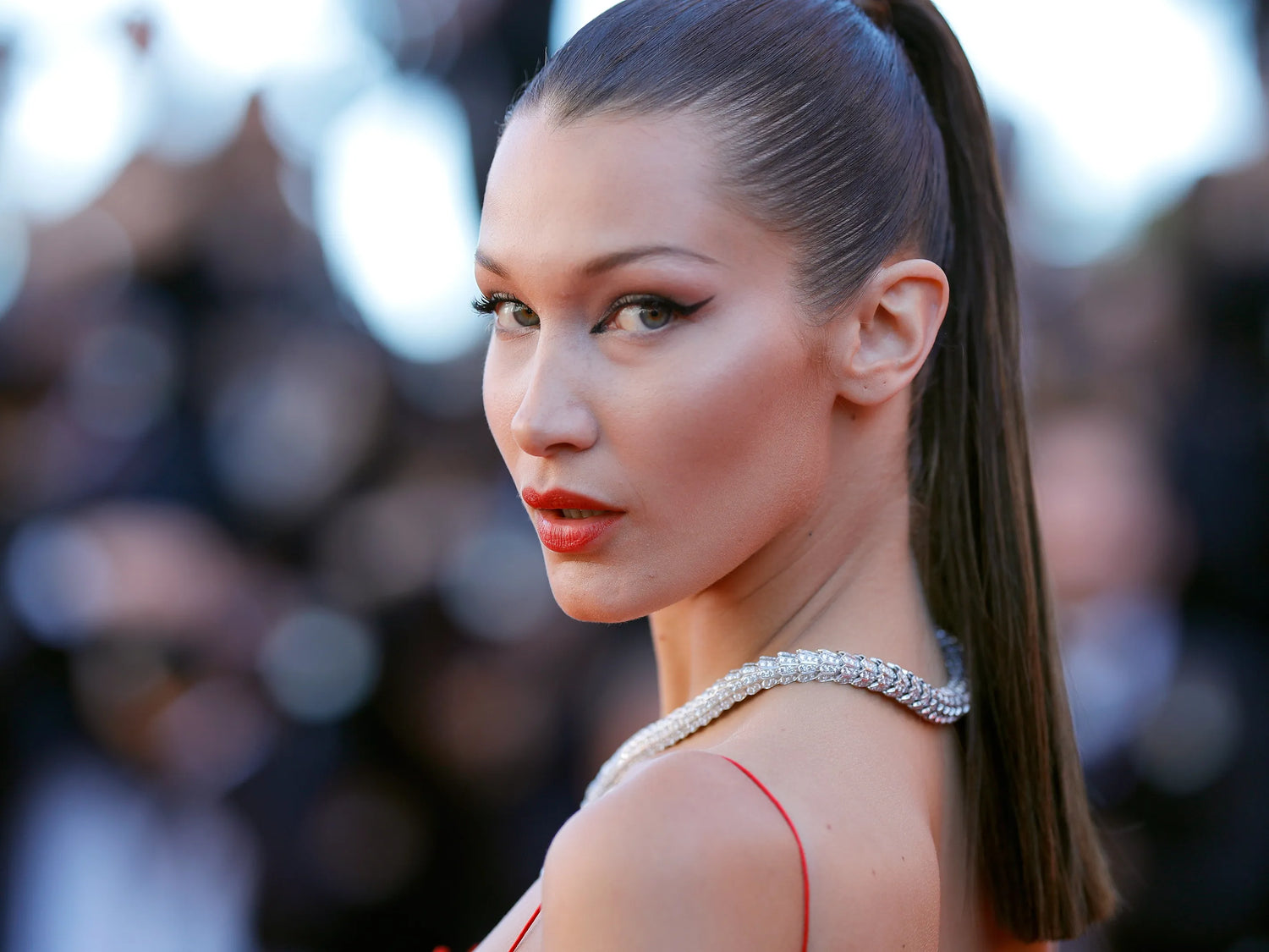 Why Bella Hadid Keep Glowing: Skincare Secret - Omnilux LED Light Therapy Mask