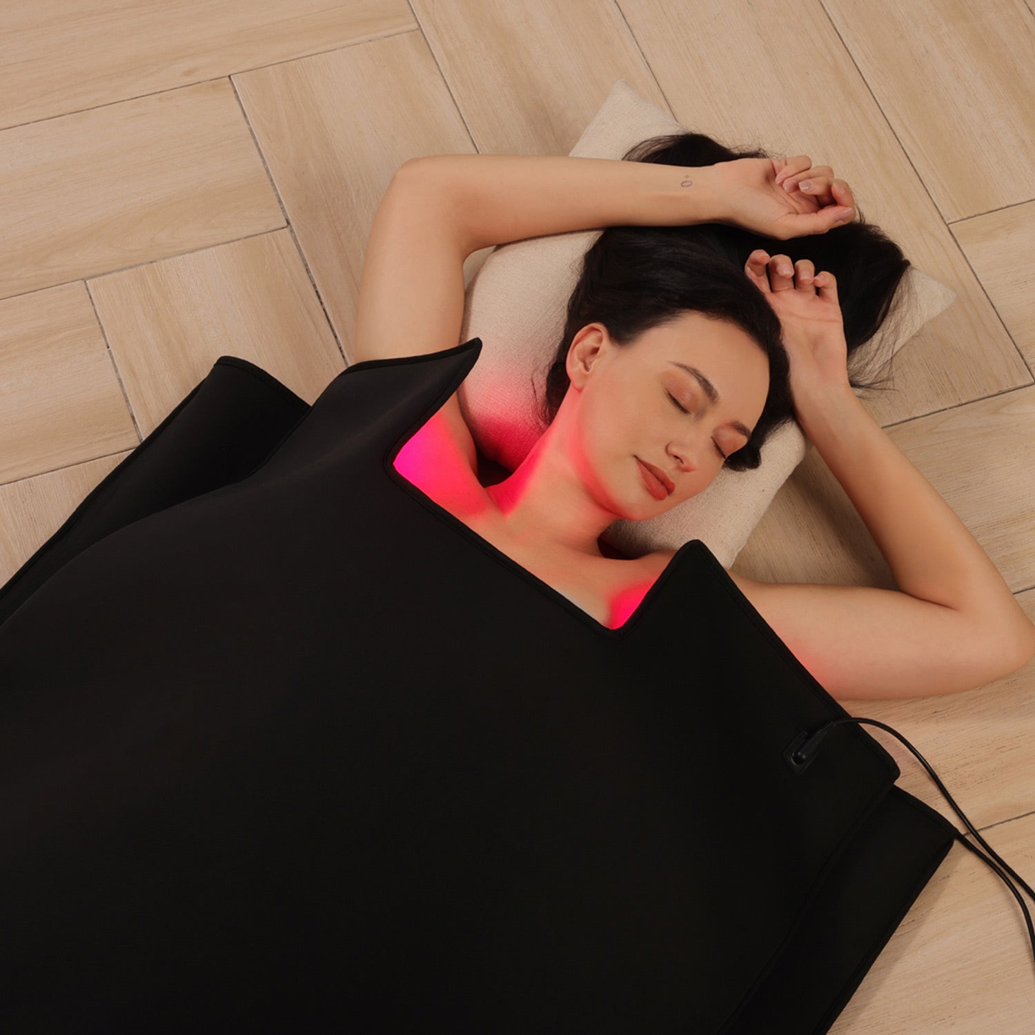 Home-use full-body Infrared Light Therapy mat keeps your skin firm