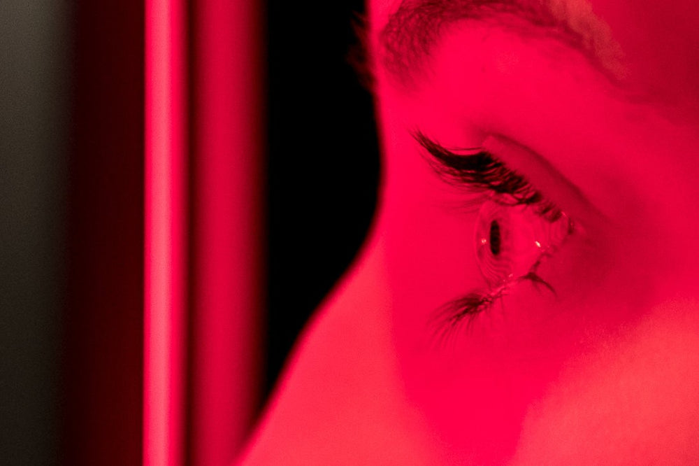 Red light therapy for under eyes